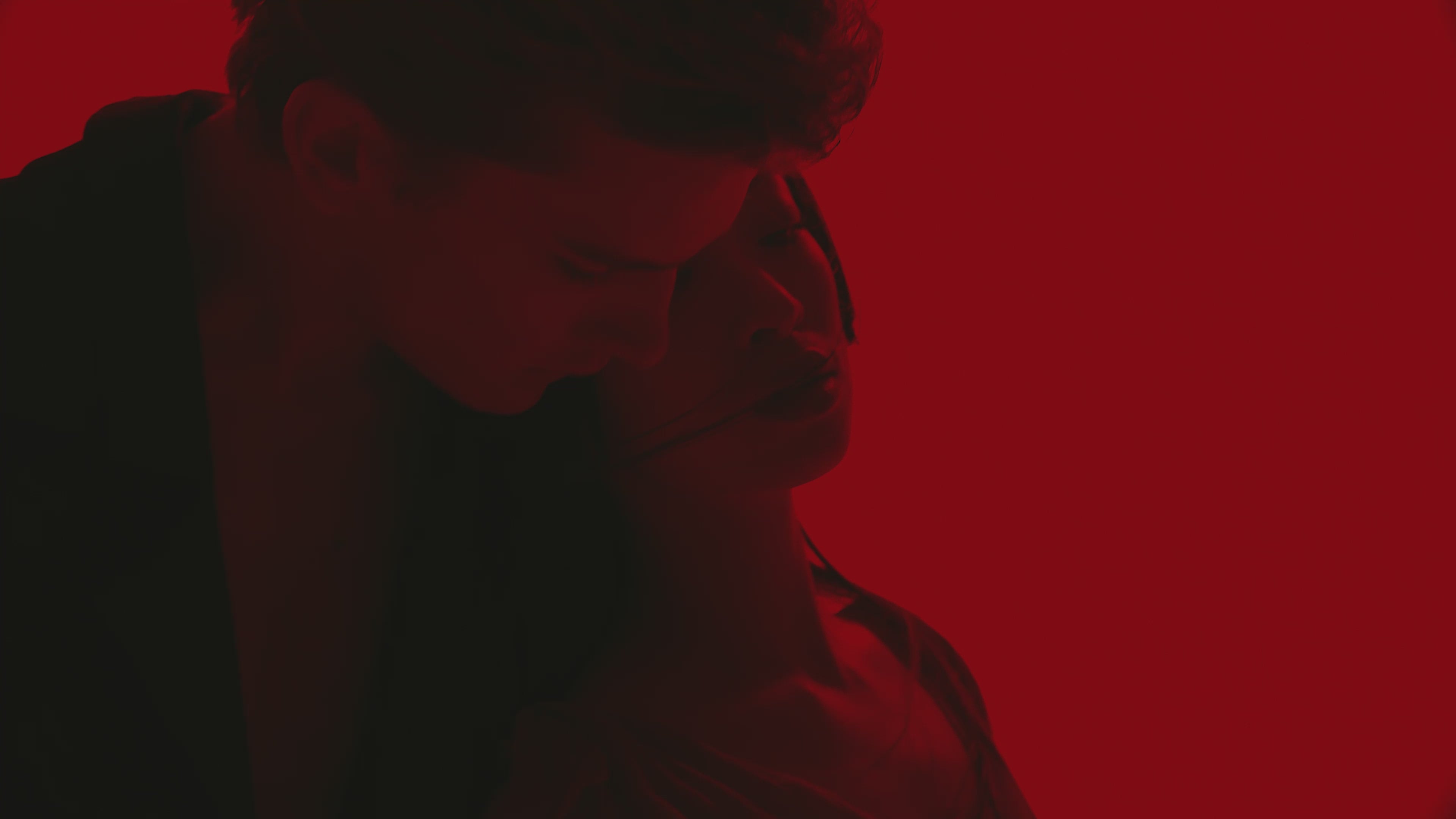 Load video: Molecule 01 + Champaca Escentric Molecules